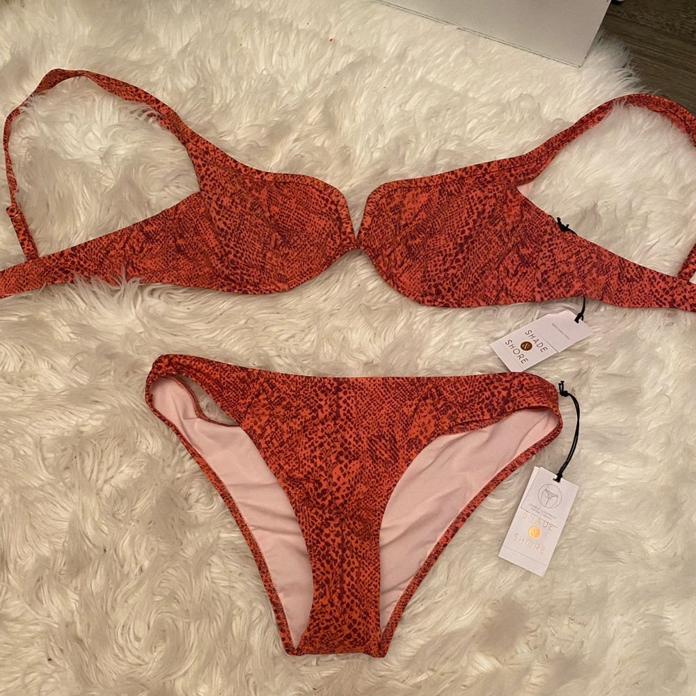 ☀️NWT bikini☀️